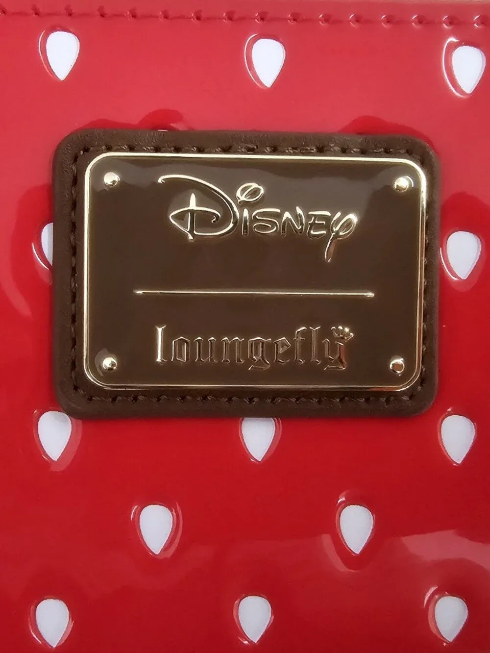Loungefly Disney Minnie Strawberry Scented Zip Wallet NWT Sweet Treat Exclusive